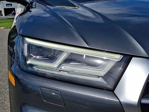Used 2018 Audi SQ5 Premium Plus AWD/4WD image 9