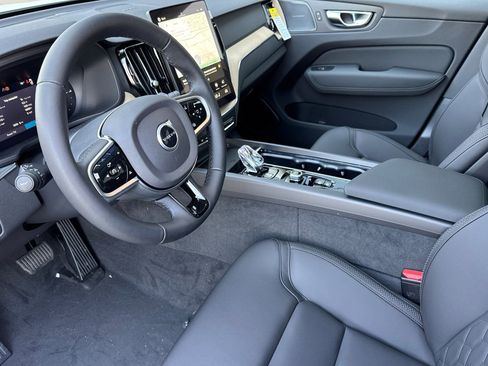 New 2026 Volvo XC60 T8 Plus w/ Climate Package PRO AWD/4WD image 9