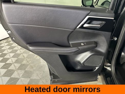 Used 2024 Mitsubishi Outlander SE AWD/4WD image 24