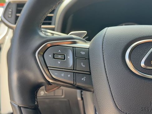 Used 2024 Lexus LX 600 4WD w/ Appearance Package image 18