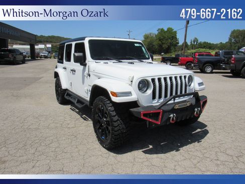 Used 2023 Jeep Wrangler Unlimited Sahara AWD/4WD image 24