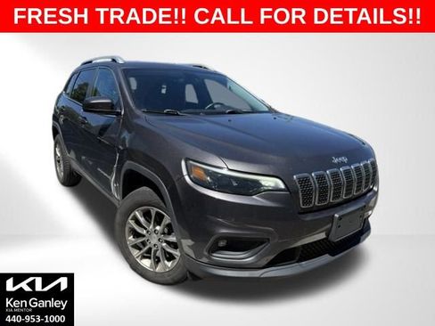 Used 2019 Jeep Cherokee Latitude Plus w/ Cold Weather Group AWD/4WD image 1