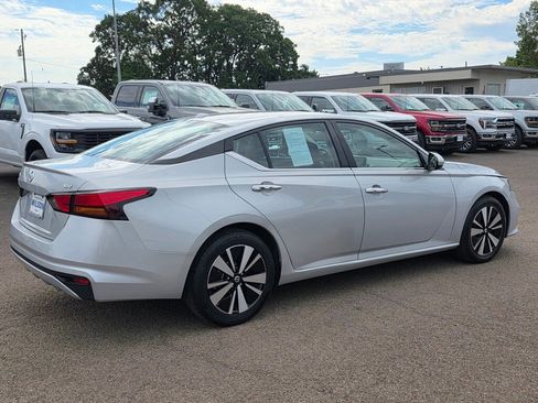 Used 2021 Nissan Altima 2.5 SV image 26