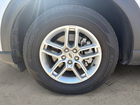 Certified 2025 Ford Explorer Active AWD/4WD image 25