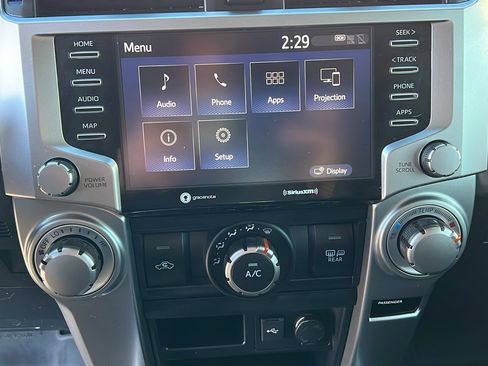 Used 2021 Toyota 4Runner 4WD image 22