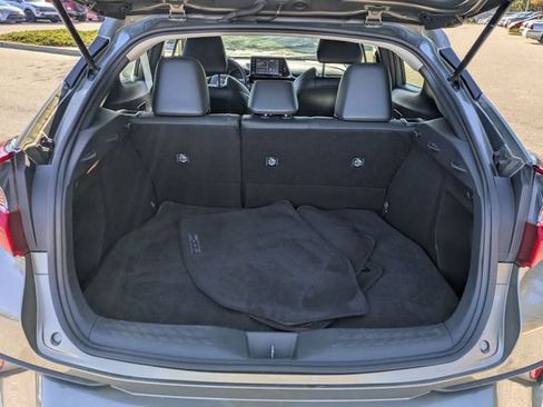 Used 2021 Toyota C-HR XLE image 17
