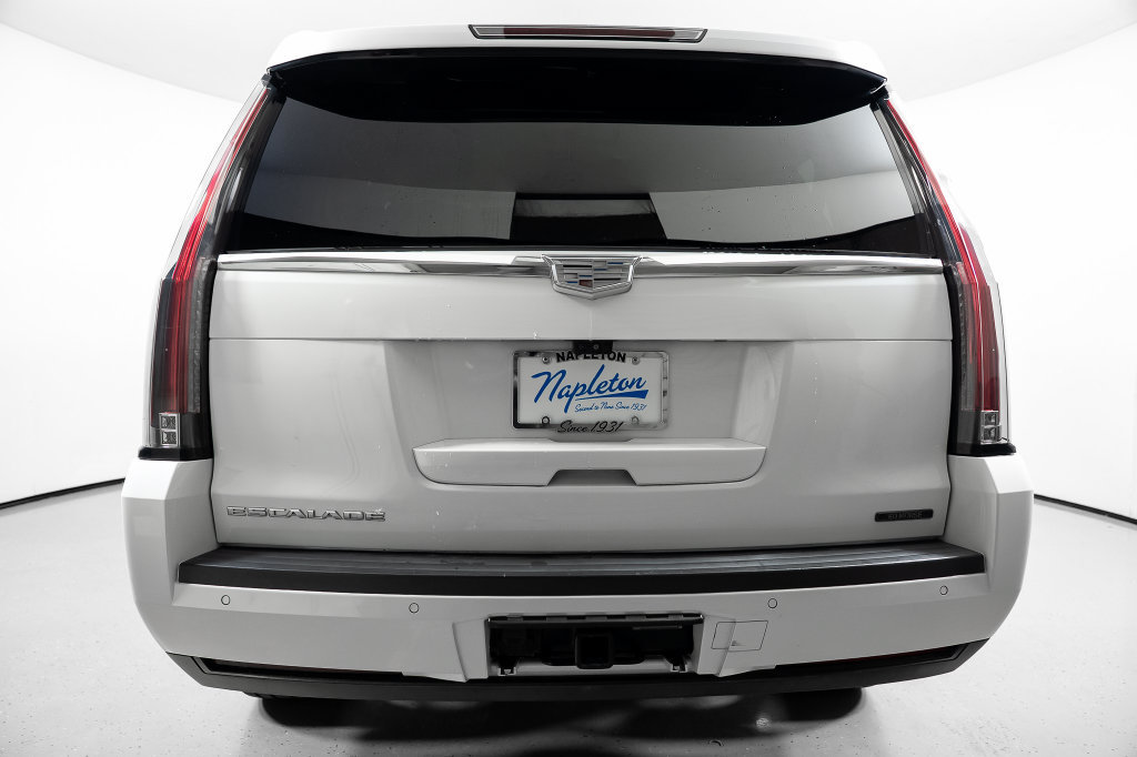 Used 2020 Cadillac Escalade Premium Luxury RWD image 9