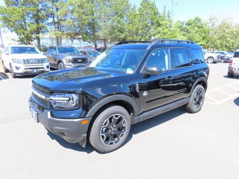 New 2025 Ford Bronco Sport Outer Banks image 3