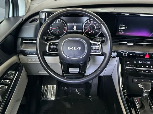 Used 2024 Kia Carnival EX FWD image 32