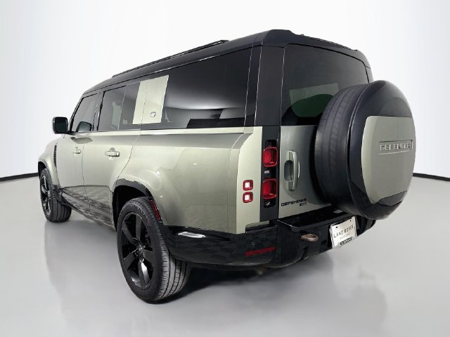 Certified 2023 Land Rover Defender 130 X-Dynamic SE AWD/4WD image 7