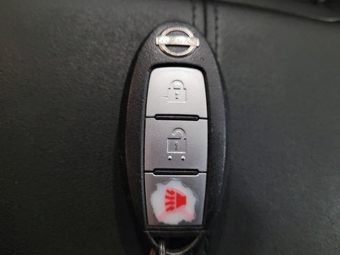 Used 2022 Nissan Pathfinder S AWD/4WD image 32