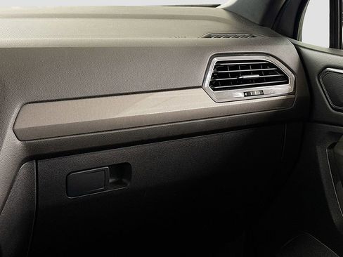 Used 2022 Volkswagen Tiguan SE R-Line FWD image 20