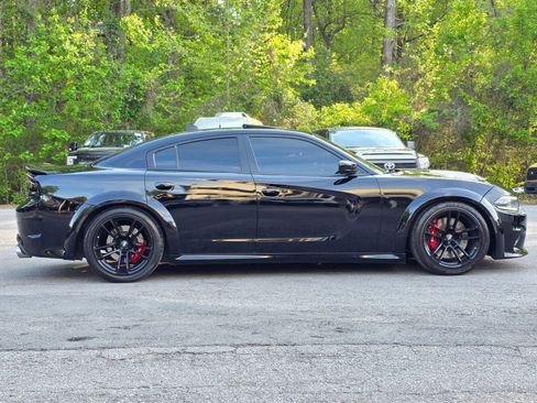 Used 2017 Dodge Charger SRT Hellcat w/ Harman/Kardon Audio Group image 8