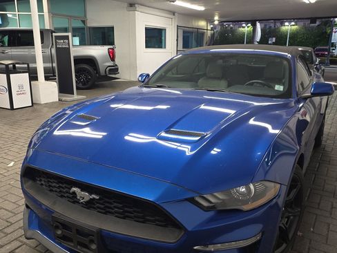 Used 2018 Ford Mustang Premium image 13