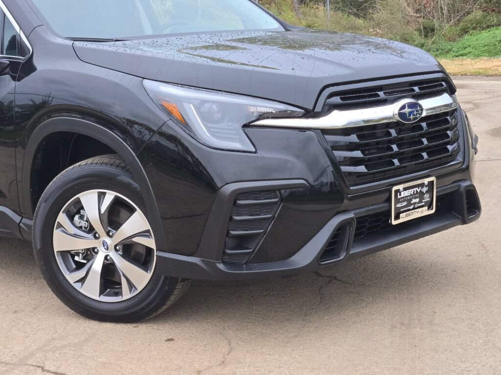 Certified 2025 Subaru Ascent Premium AWD/4WD image 5