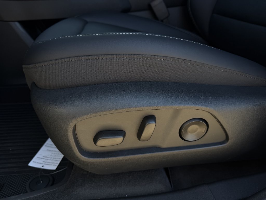New 2027 GMC Terrain Elevation w/ Elevation Premium Package FWD image 23