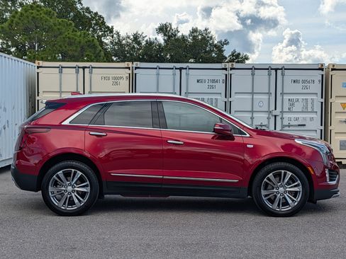 Used 2024 Cadillac XT5 Premium Luxury w/ LPO, Floor Liner Package FWD image 3