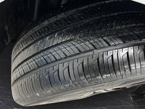 Certified 2023 Nissan Sentra SR w/ SR Premium Package image 33