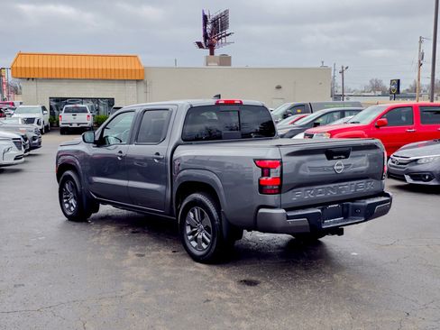 Used 2025 Nissan Frontier SV w/ SV Convenience Package RWD image 8