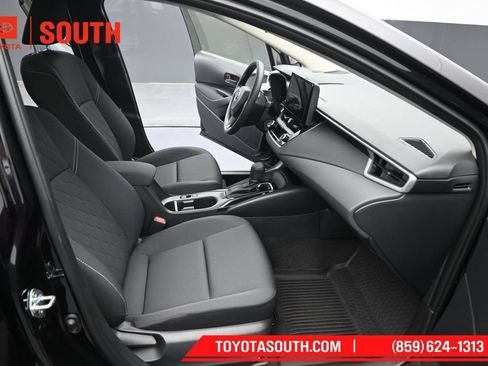 Used 2026 Toyota Corolla LE FWD image 31