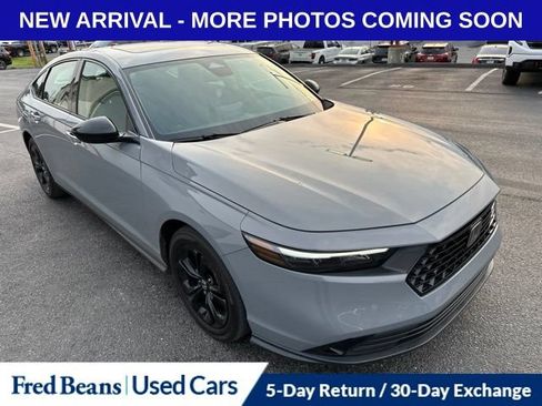 Used 2025 Honda Accord SE image 11