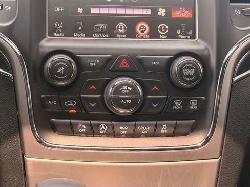 Used 2017 Jeep Grand Cherokee Trailhawk AWD/4WD image 8