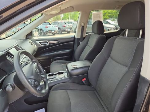 Used 2020 Nissan Pathfinder S FWD image 21