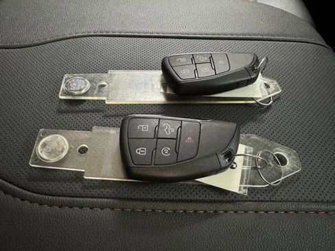 Used 2025 GMC Sierra 1500 AT4 w/ AT4 Premium Package image 30