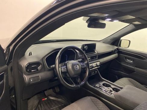 Used 2023 Honda Pilot Sport image 7