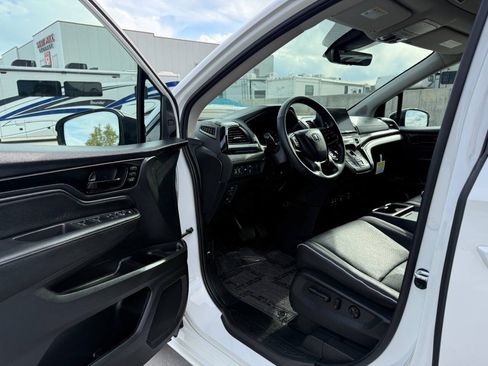 Used 2026 Honda Odyssey Elite image 17