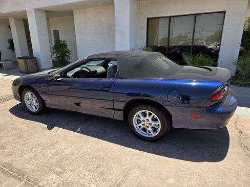 Used 2002 Chevrolet Camaro Z28 RWD image 3