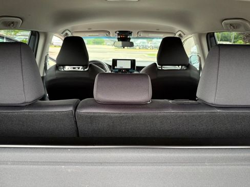 Used 2024 Toyota Venza LE AWD/4WD image 36