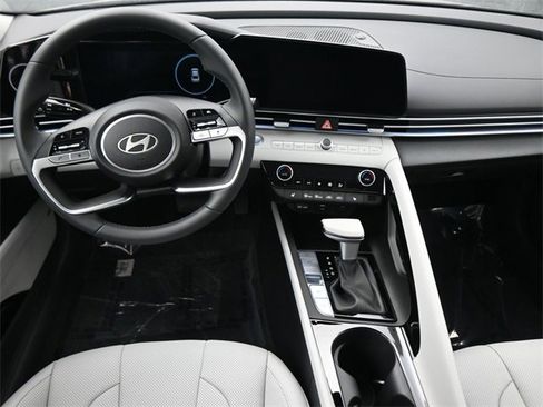 New 2026 Hyundai Elantra Limited image 12
