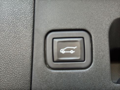 Used 2024 Cadillac XT5 Premium Luxury w/ LPO, Floor Liner Package AWD/4WD image 21