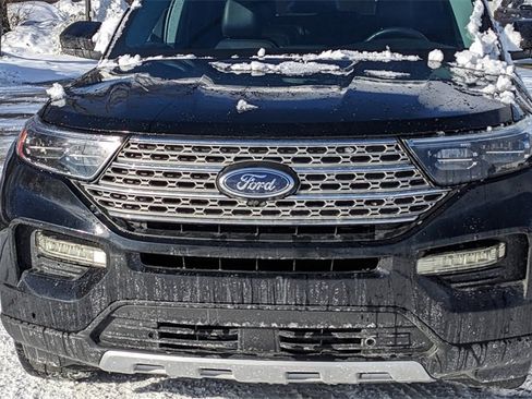 Used 2023 Ford Explorer Limited image 9