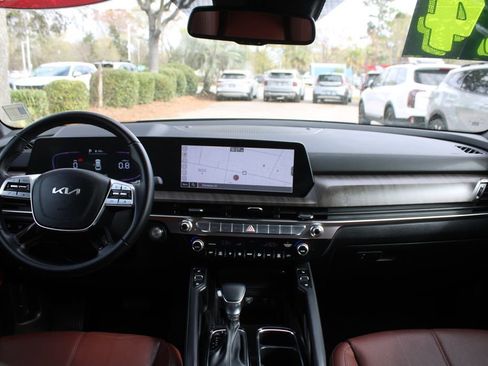 Certified 2024 Kia Telluride EX w/ EX Captain's Chair Package image 26