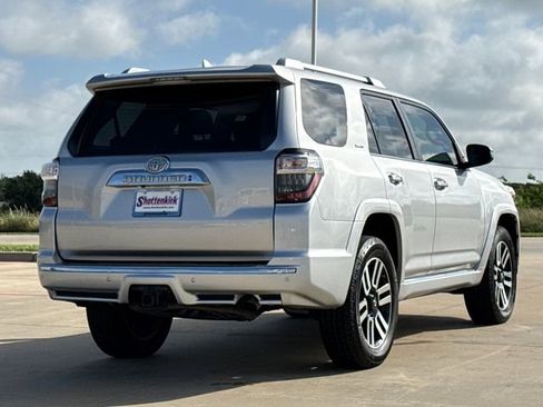 Used 2021 Toyota 4Runner Limited AWD/4WD image 9