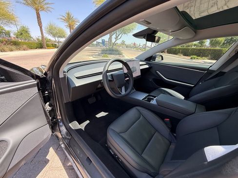 Used 2025 Tesla Model 3 RWD image 9
