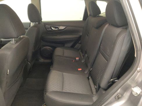 Used 2019 Nissan Rogue SV FWD image 18