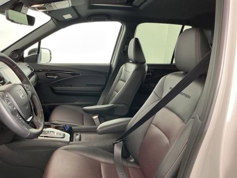 Used 2023 Honda Ridgeline Black Edition image 13
