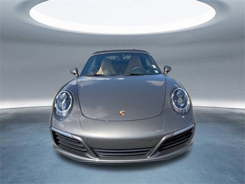 Used 2017 Porsche 911 Carrera 4S image 9