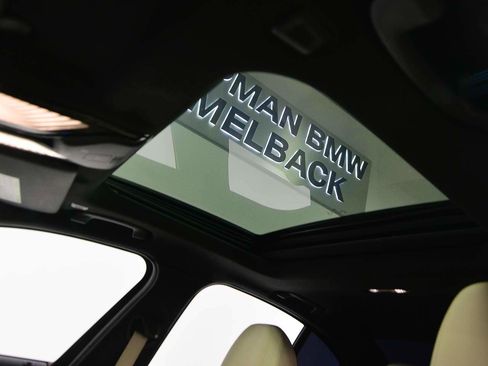 Used 2021 BMW 330i Sedan w/ M Sport Package RWD image 7