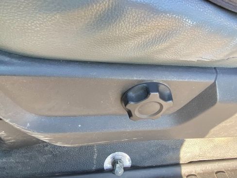 Used 2015 Ford F350 XL w/ Power Equipment Group image 19