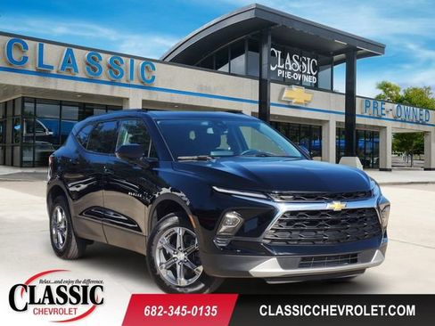 Used 2024 Chevrolet Blazer LT w/ Convenience Package FWD image 1