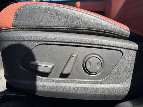 Used 2025 Kia Sportage SX AWD/4WD image 12
