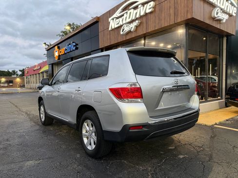 Used 2012 Toyota Highlander FWD w/ Cold Weather Pkg image 6