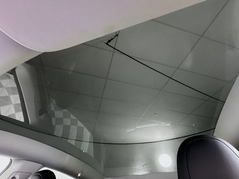 Used 2024 Tesla Model Y Long Range image 25