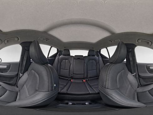 Used 2024 Volvo XC40 B5 Ultimate w/ Climate Package AWD/4WD image 9