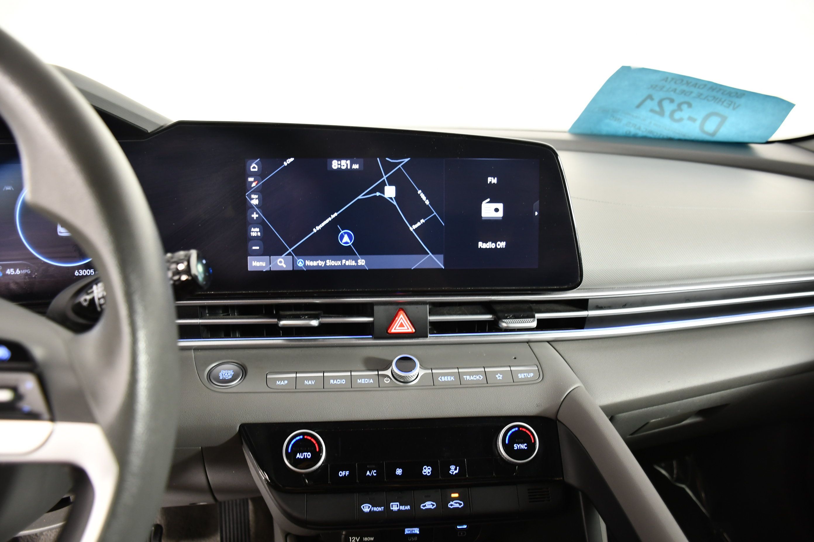 Used 2024 Hyundai Elantra SEL FWD image 30