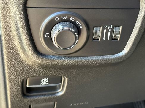 Used 2023 Jeep Grand Cherokee Altitude image 22